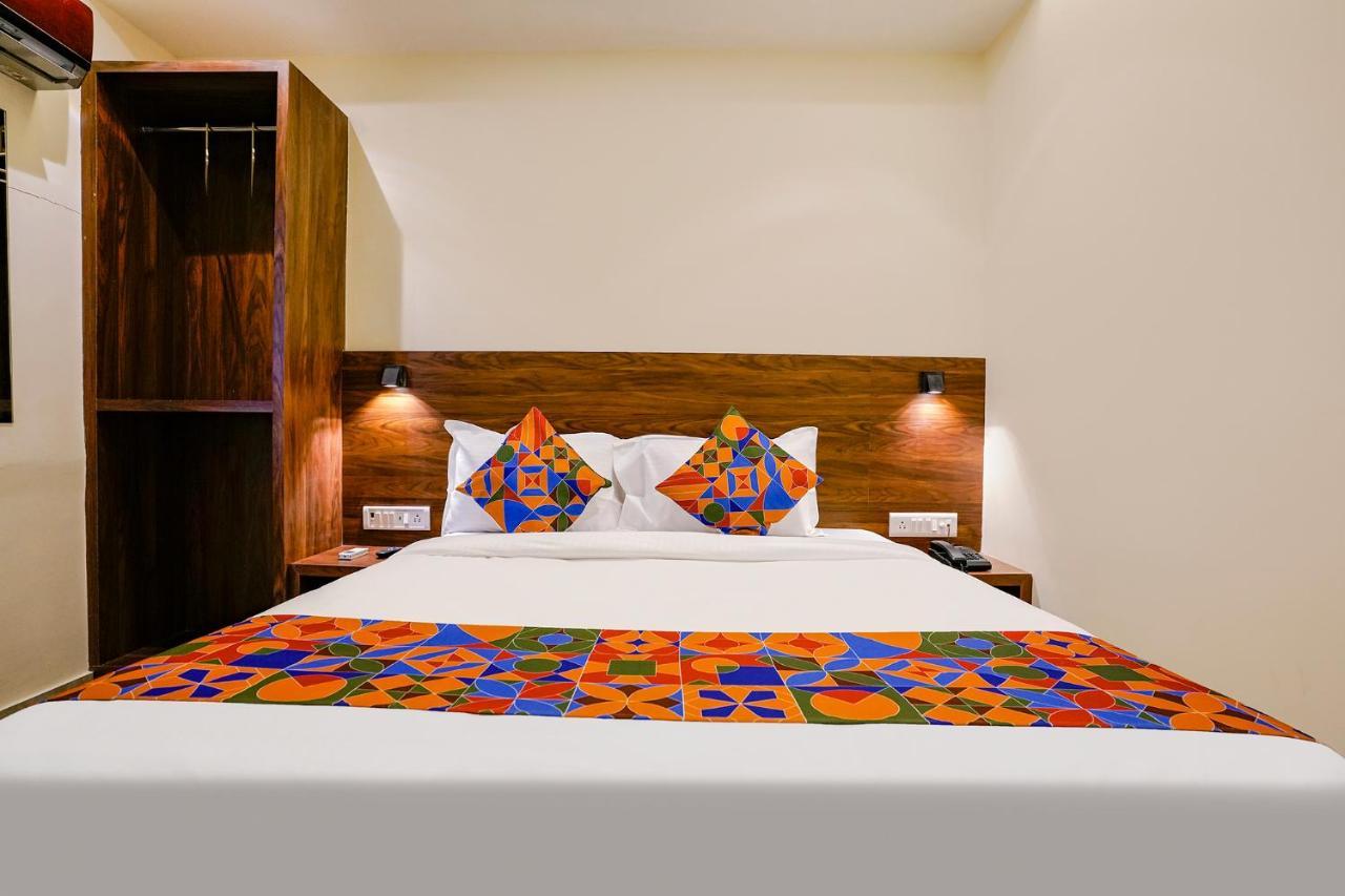 Fabhotel Antlers Mumbai Exterior photo