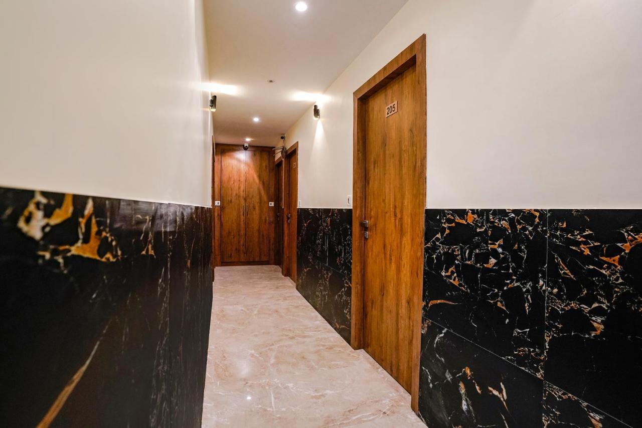 Fabhotel Antlers Mumbai Exterior photo
