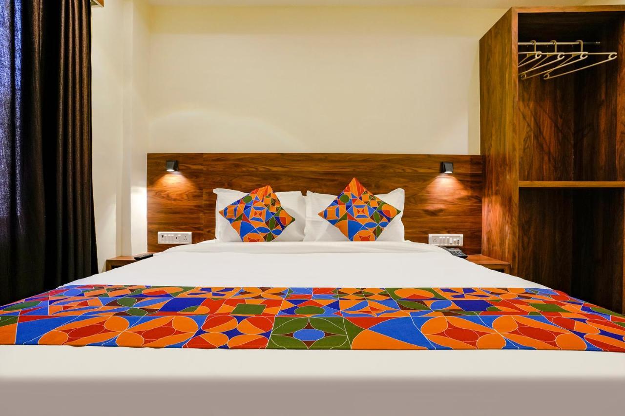 Fabhotel Antlers Mumbai Exterior photo
