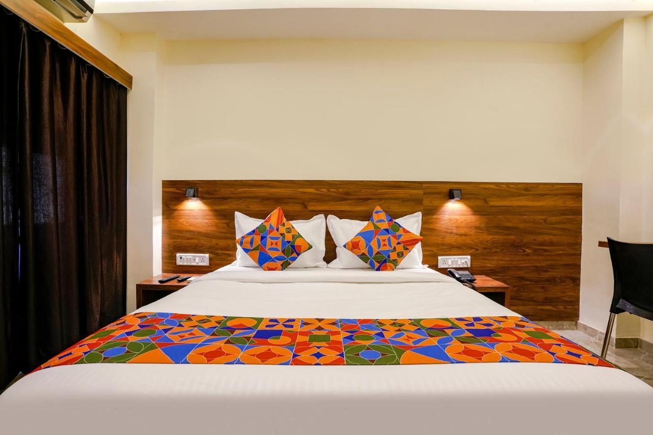 Fabhotel Antlers Mumbai Exterior photo