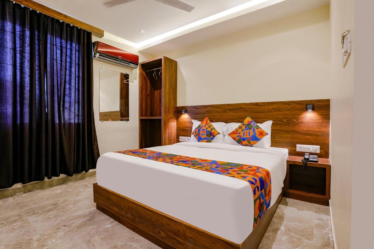 Fabhotel Antlers Mumbai Exterior photo